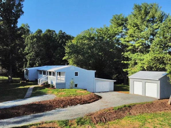 4453 Truman Hill Rd, Hardy, VA 24101