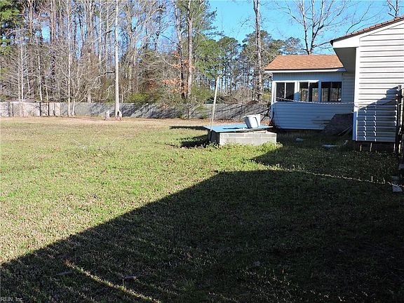 2nd image of 106 Walnut Dr