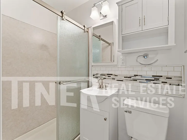 6000 Coyle Ave — Photo 14