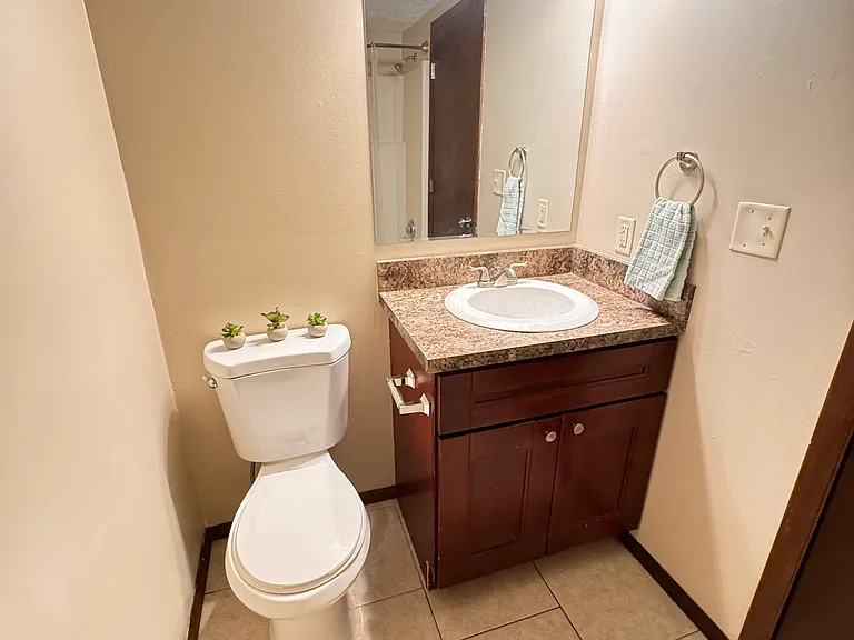 1847 Knox St #16 — Photo 12