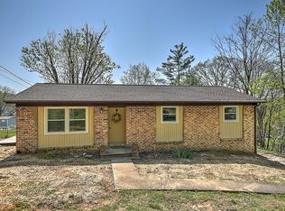136 Haywood Dr, Kingsport, TN 37660