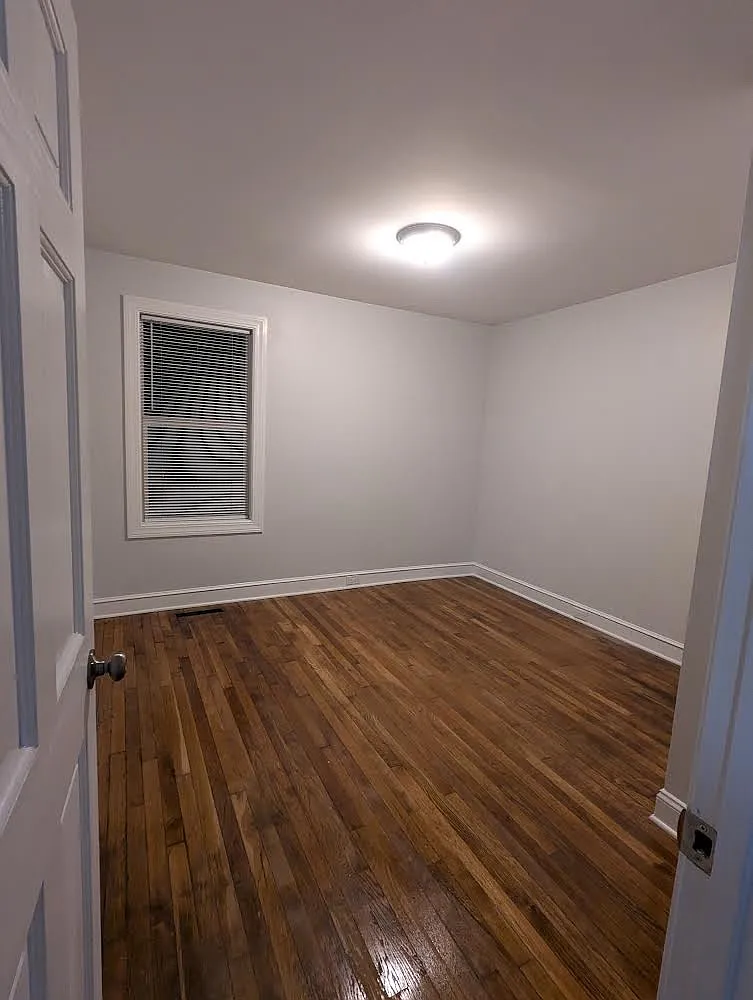 2 bed, 750 sqft, $2,200 — Photo 4