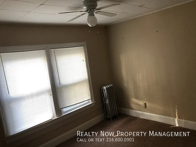 1499 Maple Rd #1499MAPLE1499 — Photo 11