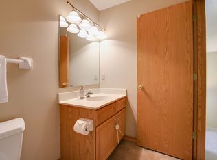 6285 Sequoia Cir, Eden Prairie, MN 55346