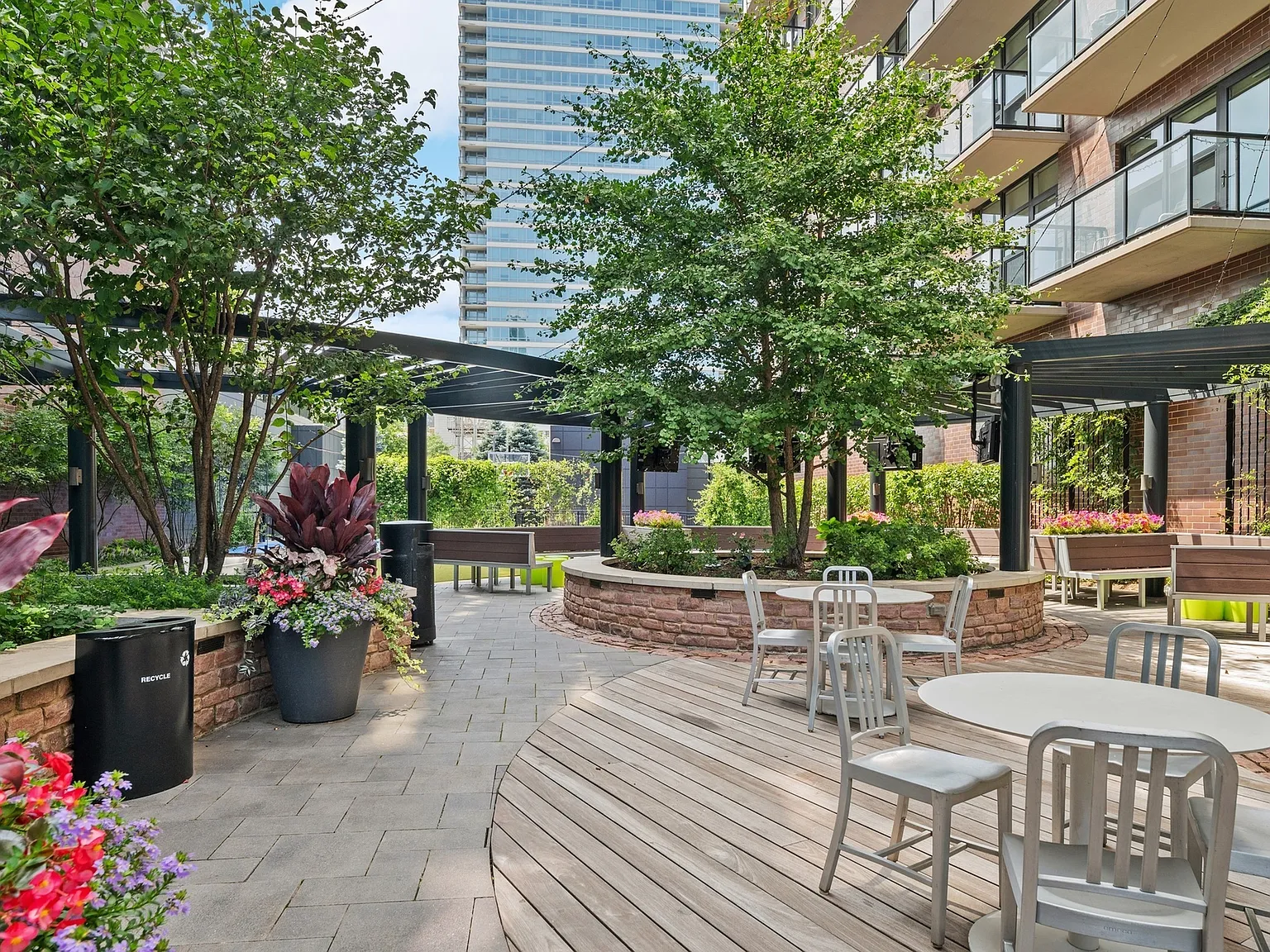 AMLI Lofts — Photo 4