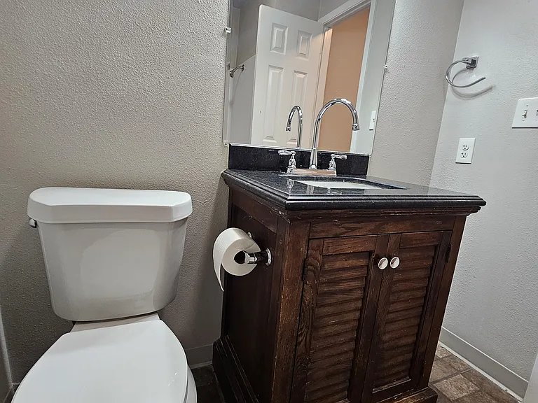 103 W Dunn Ave #5 — Photo 15