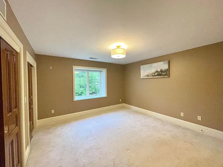 8034 Balmoral Ct — Photo 33