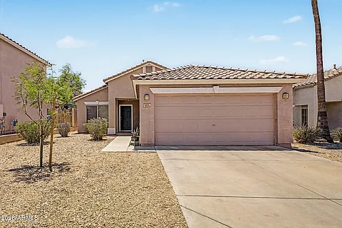 905 E Potter Dr Photo 1
