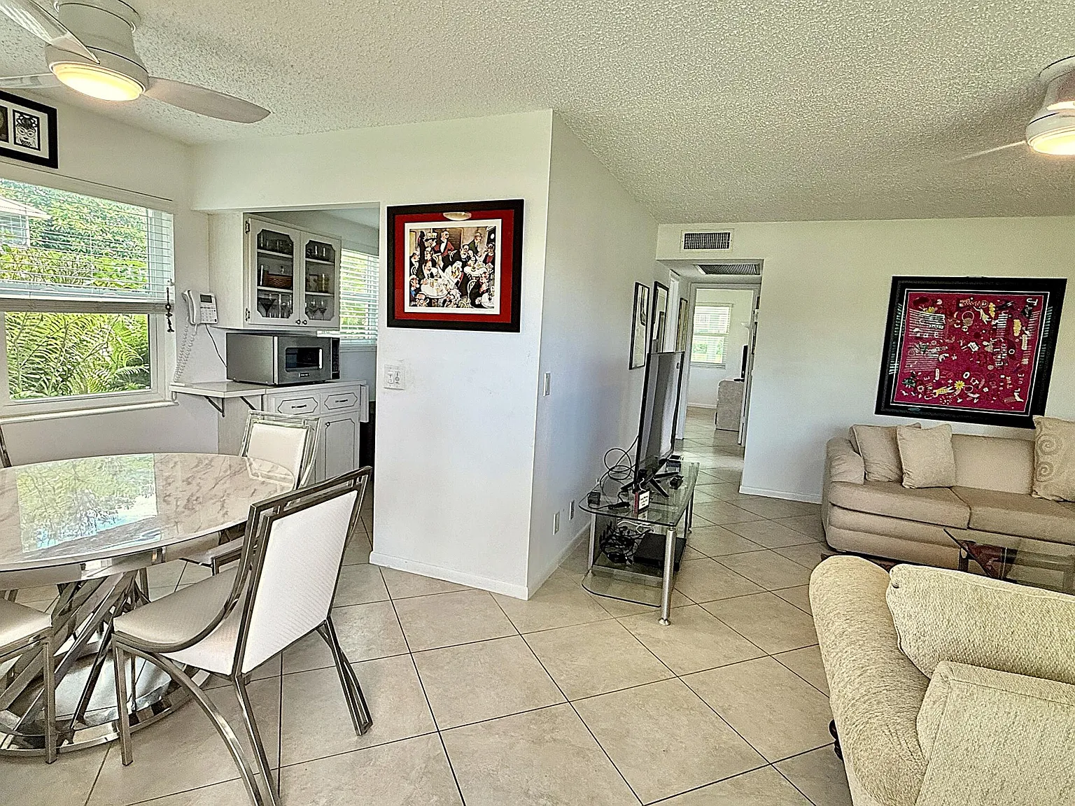 2 bed, 1.5 bath, 820 sqft, $1,690 — Photo 3