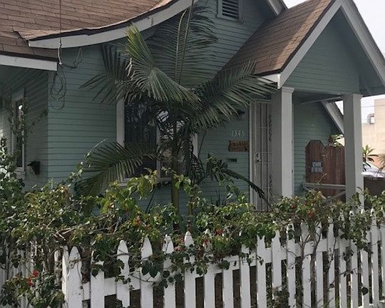 2nd image of 1341 N Fries Ave