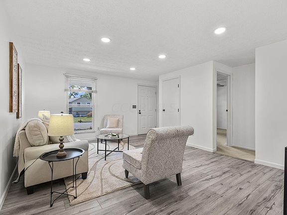4th image of 6586 Centennial Dr