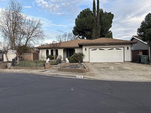 2nd image of 47 Black Pine Way
