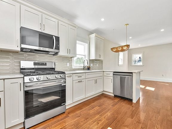 3rd image of 37 Itasca St