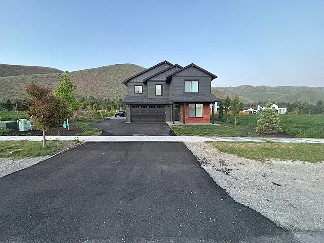 240 San Badger Dr — Photo 2