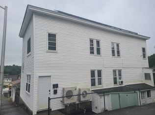 37 Adams St, Worcester, MA 01604