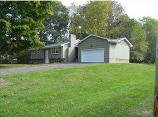 382 Old Post Rd, North Attleboro, MA 02760