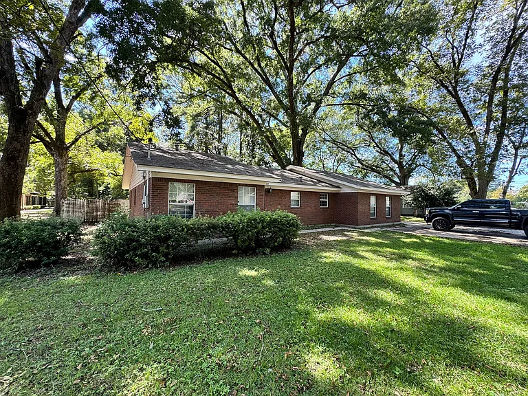 3808 Webster St — Photo 31