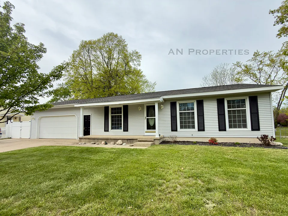 3113 Five Mile Rd NE