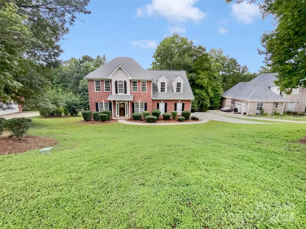 2405 Falling Leaf Ct, Rock Hill, SC 29732