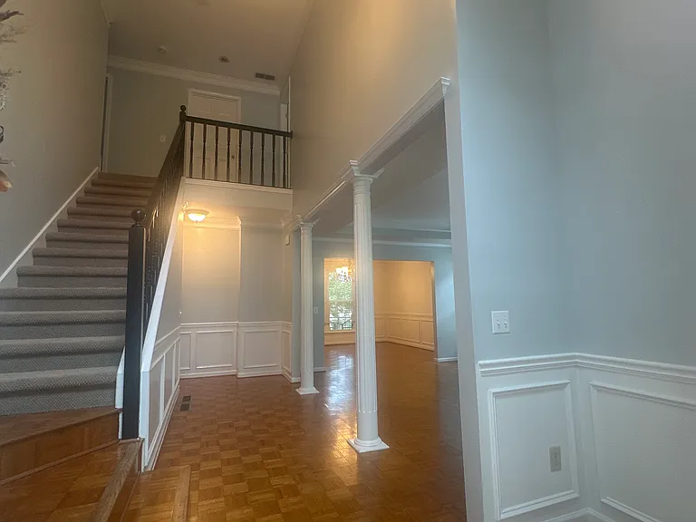 Pinehollow Ct — Photo 95