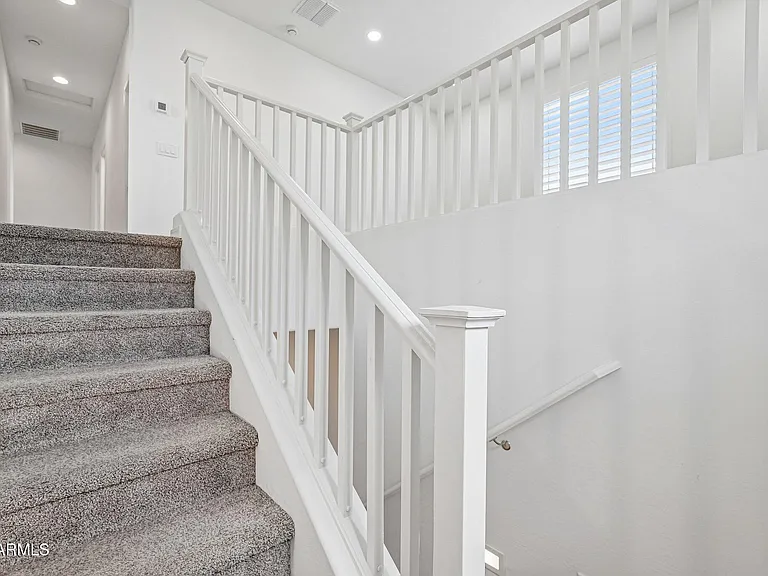9019 W Denton Ln — Photo 31