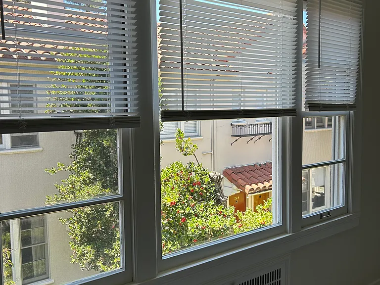 285 Wayne Ave — Photo 11