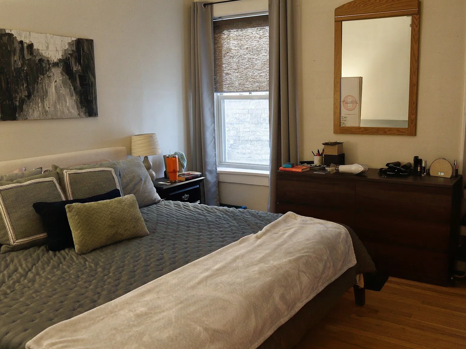 2 bed, 1200 sqft, $2,600 — Photo 2