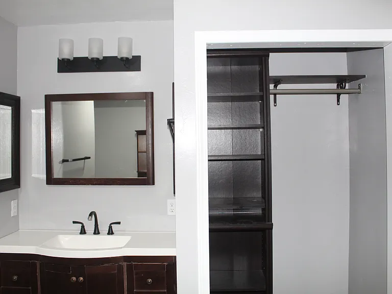 215 Almond St — Photo 25