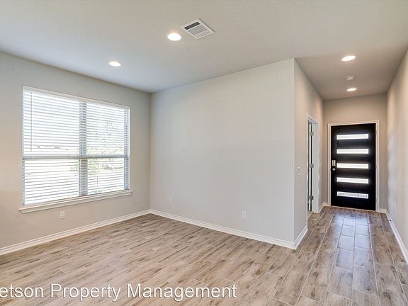 5th image of 100 Driftwood Hills Way