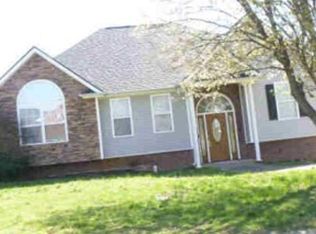 1613 Autumn Dr, Clarksville, TN 37042