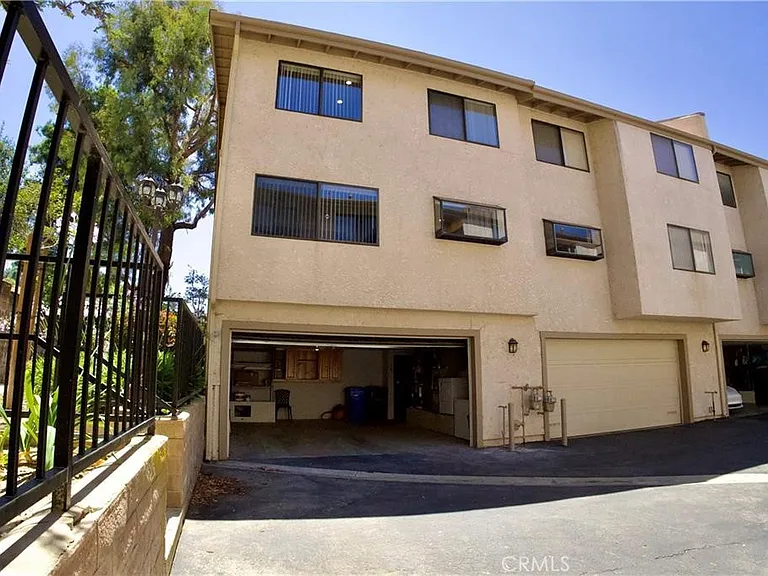 26130 Alizia Canyon Dr — Photo 32
