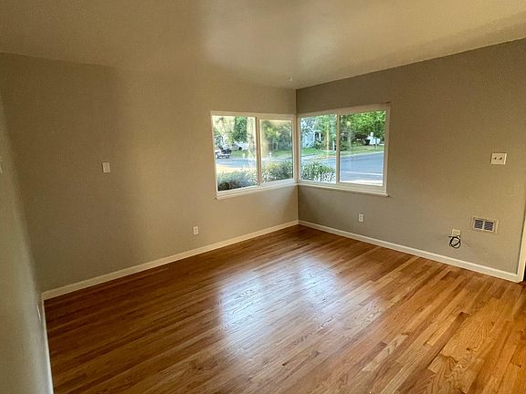 3rd image of 3906 U St