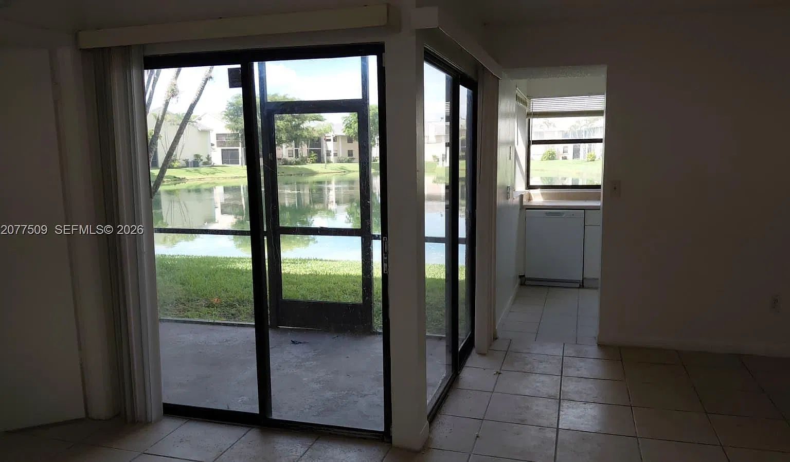Lakeshore Condo I — Photo 1