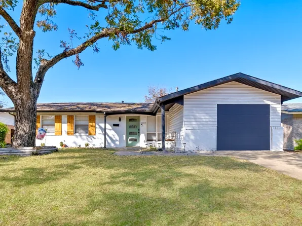 3217 Centennial Dr, Garland, TX 75042