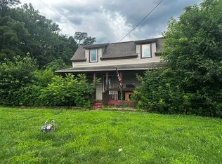 300 Emerson Ave, Bonner Springs, KS 66012