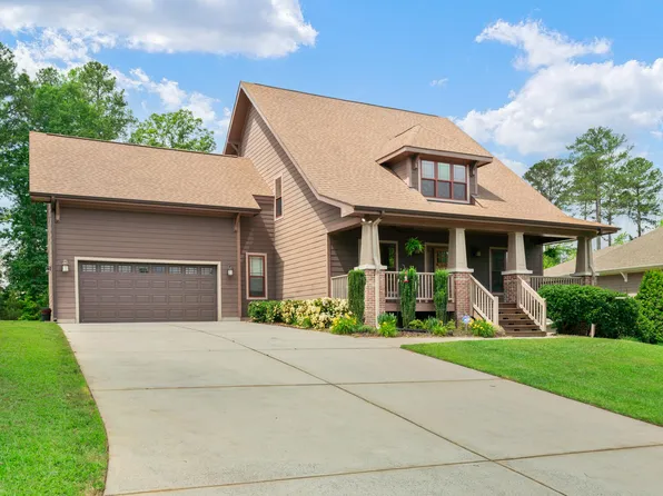111 Streamside Dr, Sanford, NC 27330