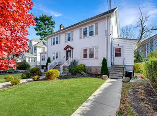 18 Willow Dr, New Rochelle, NY 10805