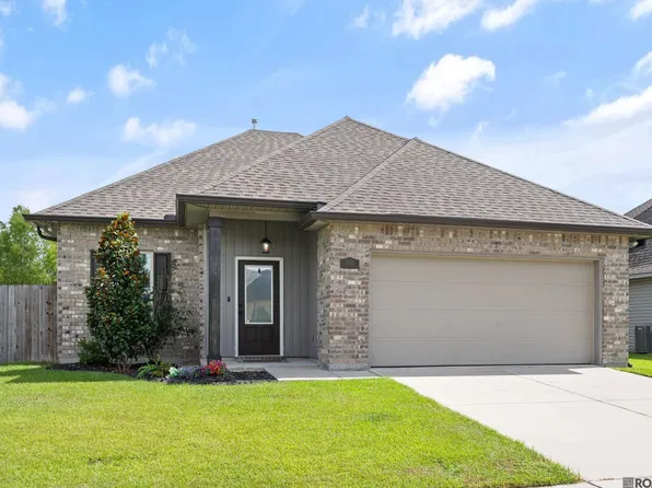24245 Golden Shore Ave, Plaquemine, LA 70764