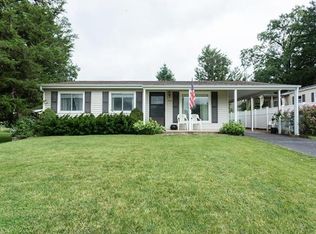 11903 Brookmont Dr, Maryland Heights, MO 63043
