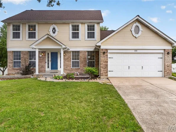 215 Waterford Crossing Dr, Dardenne Prairie, MO 63368