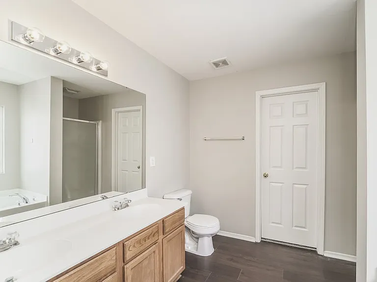 4405 Larkhaven Village Dr — Photo 12
