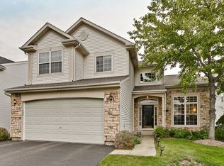 12786 W Sanctuary Ln, Lake Bluff, IL 60044