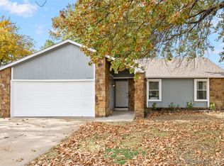 1908 N Cypress Ave, Broken Arrow, OK 74012