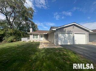 106 Brookside Pl, Springfield, IL 62704