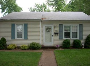 831 Tennyson Ave, Wood River, IL