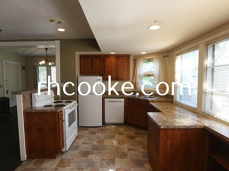 1207 W 7th Ave #1 — Photo 7