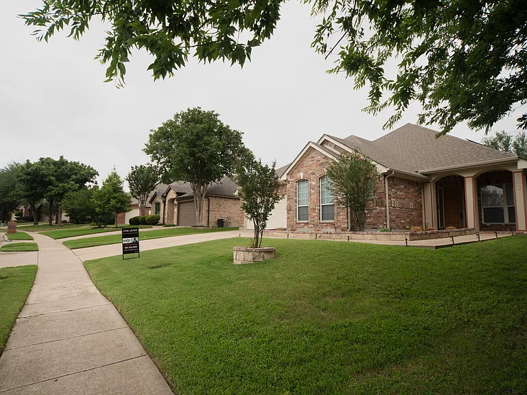 2708 Comanche Trl — Photo 28