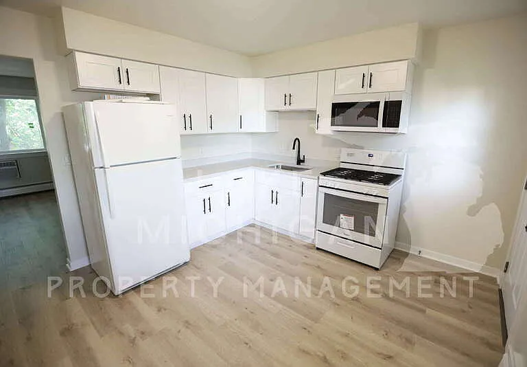 3123 Copley St SW #C — Photo 2