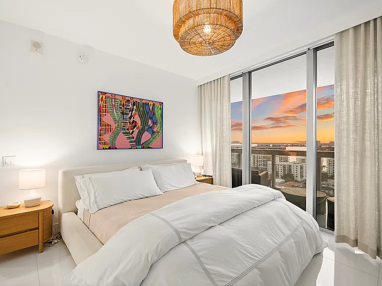 6899 Collins Ave #1810 — Photo 5