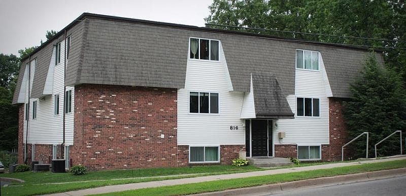 1st image of 816 Grant St APT 9
